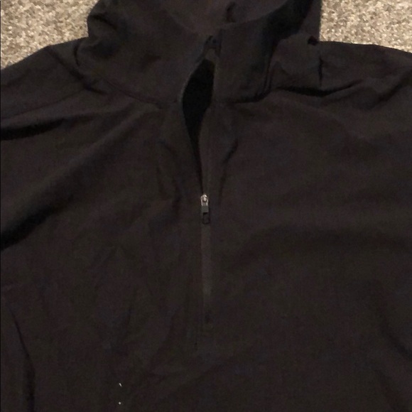 Lululemon Men’s 1/2 Zip Performance Hoodie - Picture 4 of 7